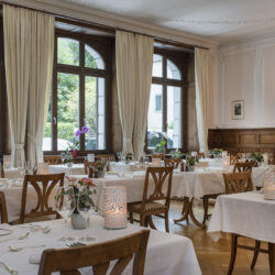 Andeer_HotelFravi_Speisesaal